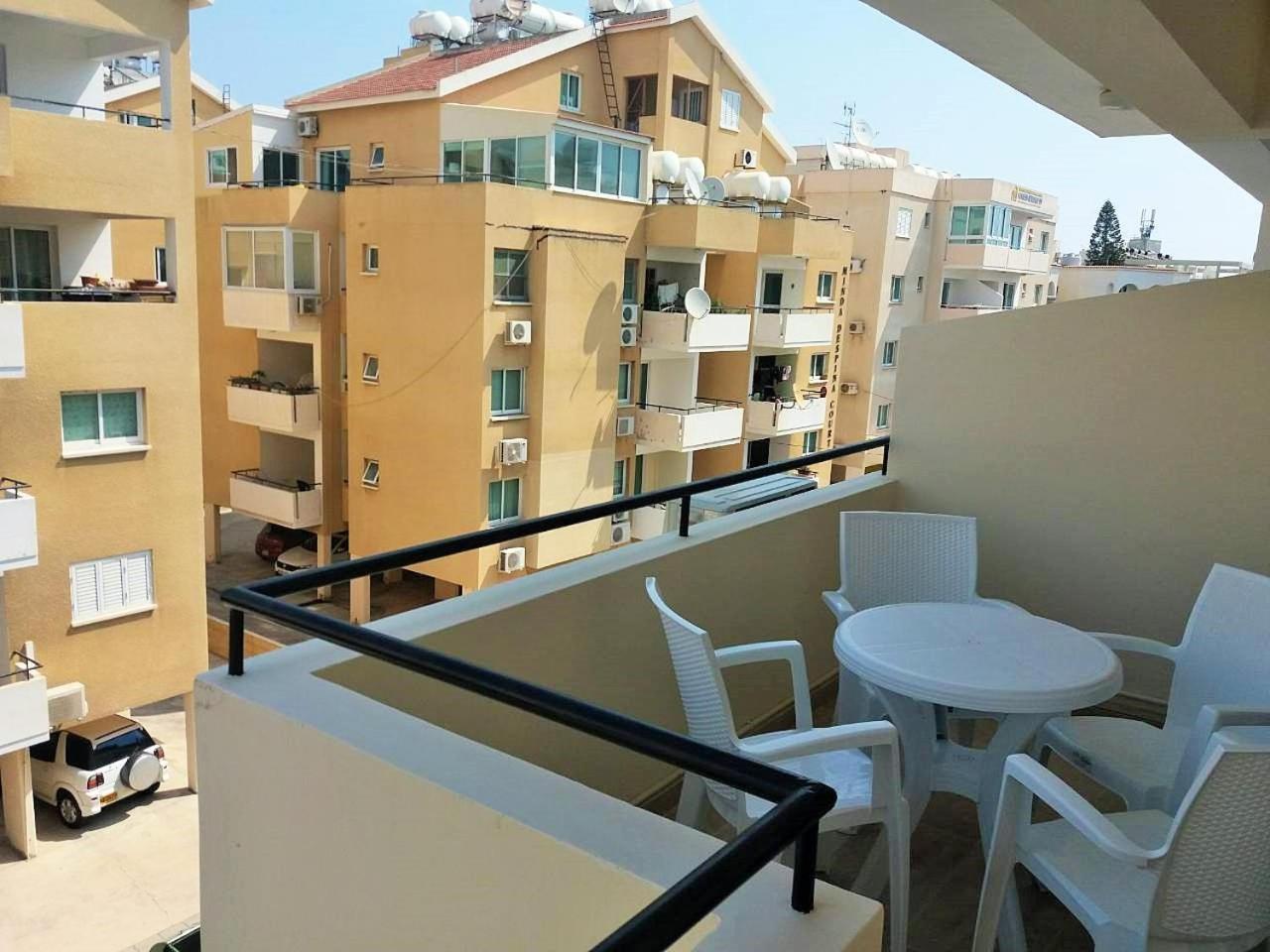 Apartment 301 Carisa Napa - Holiday Flats 拉纳卡 外观 照片